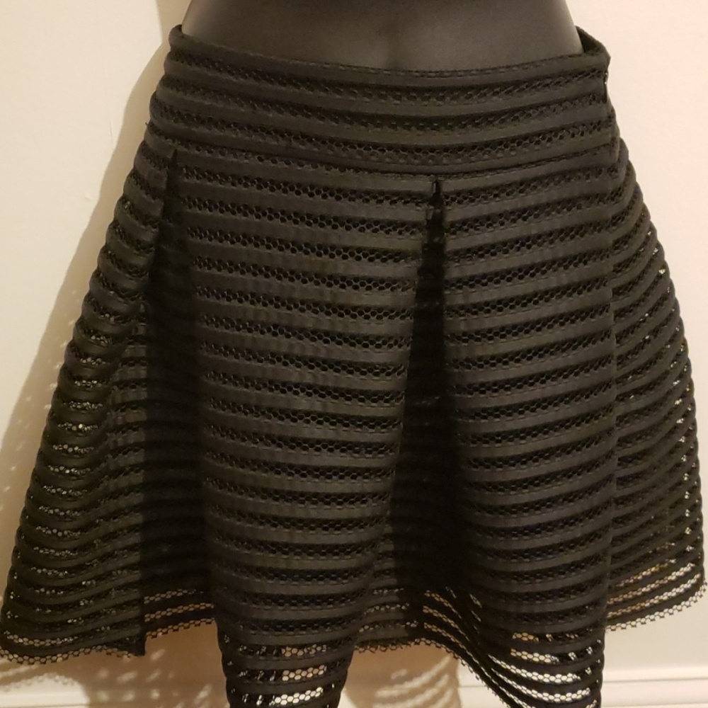 Express mini skirt - Picture 2 of 7
